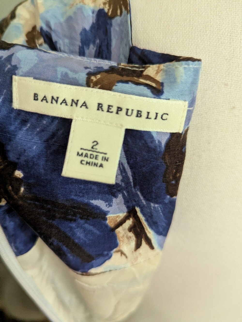 Banana Republic Dress Size 2 Silk Floral 60s Look Shift Dress Pleated Accents - Picture 8 of 13